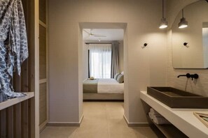 1 bedroom, in-room safe, iron/ironing board, free WiFi - Topos | Suite with sea view (Argostoli)
