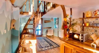 The Blue Fairytale Cottage - Apuseni, Transylvania