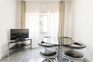 Dining - St. Peter's. Comfortable apartment at the Vatican (Roma)