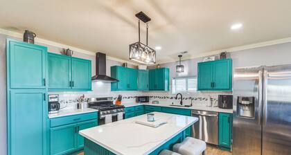 4 Mi to Whitney Lake: Home on 30 Acres!
