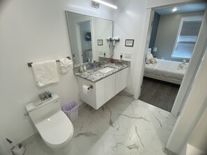 Hårtørrer, håndklæder, Sæbe, Shampoo