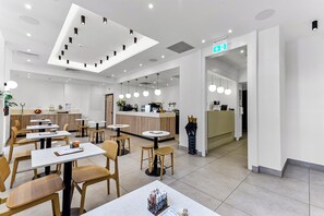 Cafe - The Z Hotel Strand (London)