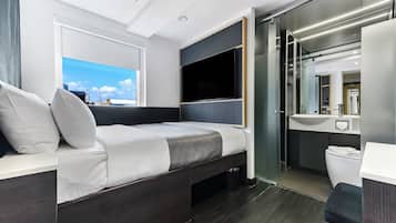 Double Room | 獨特裝修、書桌、手提電腦工作空間、遮光窗簾/窗簾