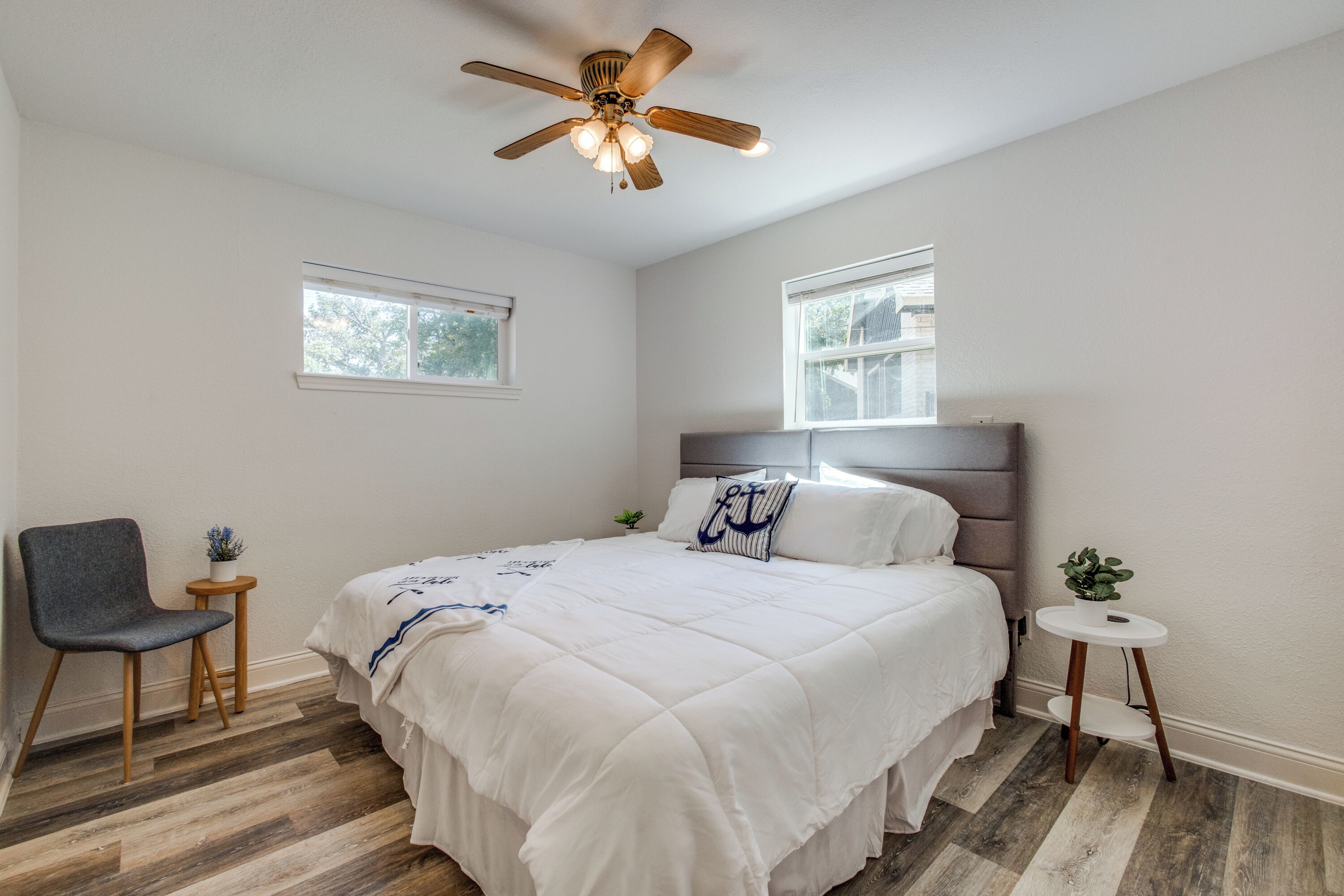 5 室のベッドルーム、デスク、アイロン / アイロン台、WiFi (無料)