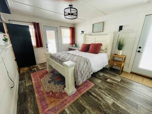 Desk, iron/ironing board, free WiFi, bed sheets
