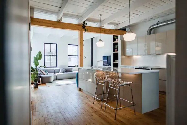 Interior - Le Duplex St-Sauveur, Entire House (Québec)