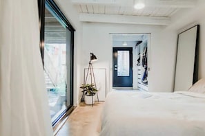 2 bedrooms, free WiFi - Le Duplex St-Sauveur, Entire House (Québec)