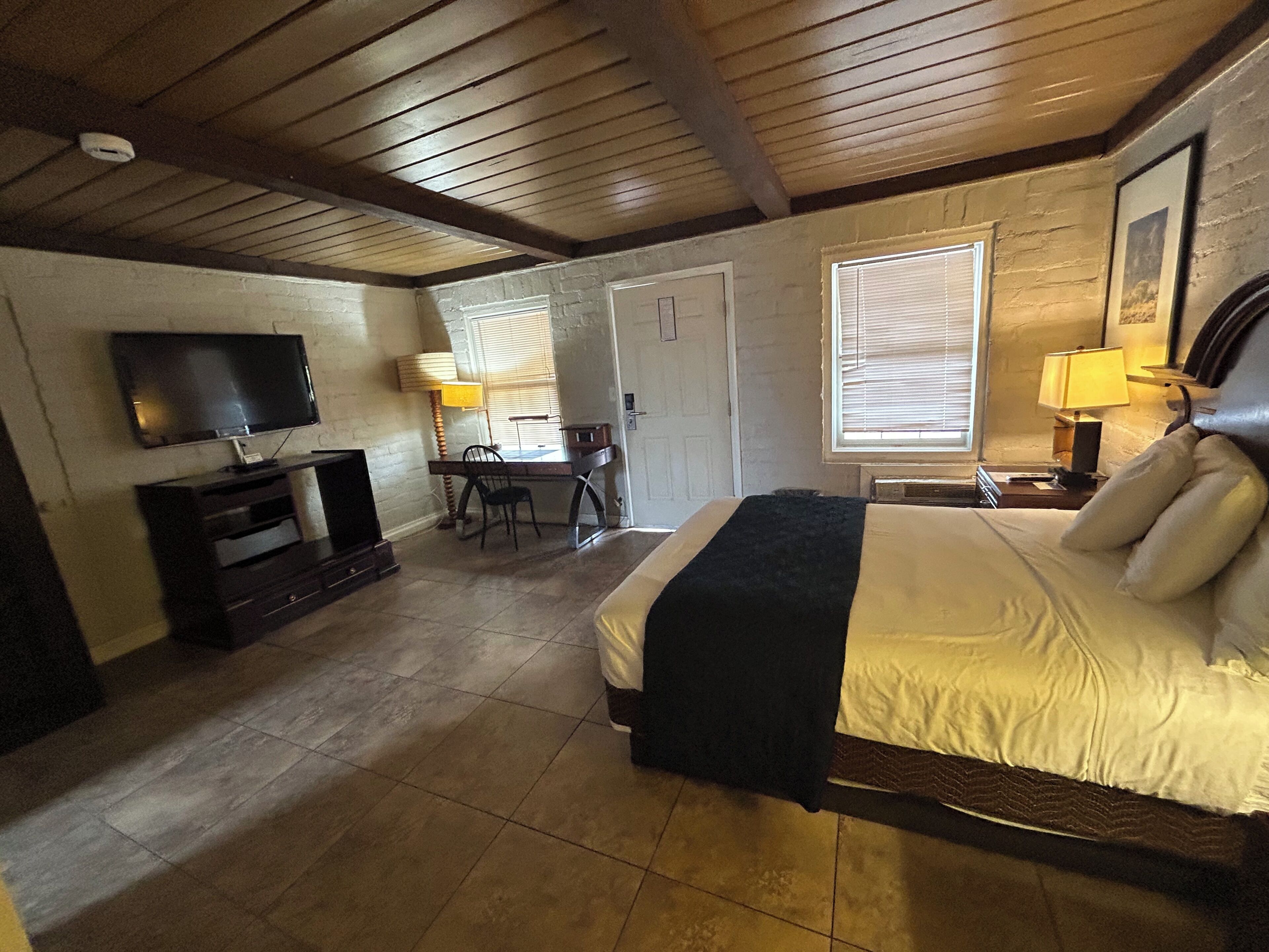 Photo - Sterling Gardens Hotel