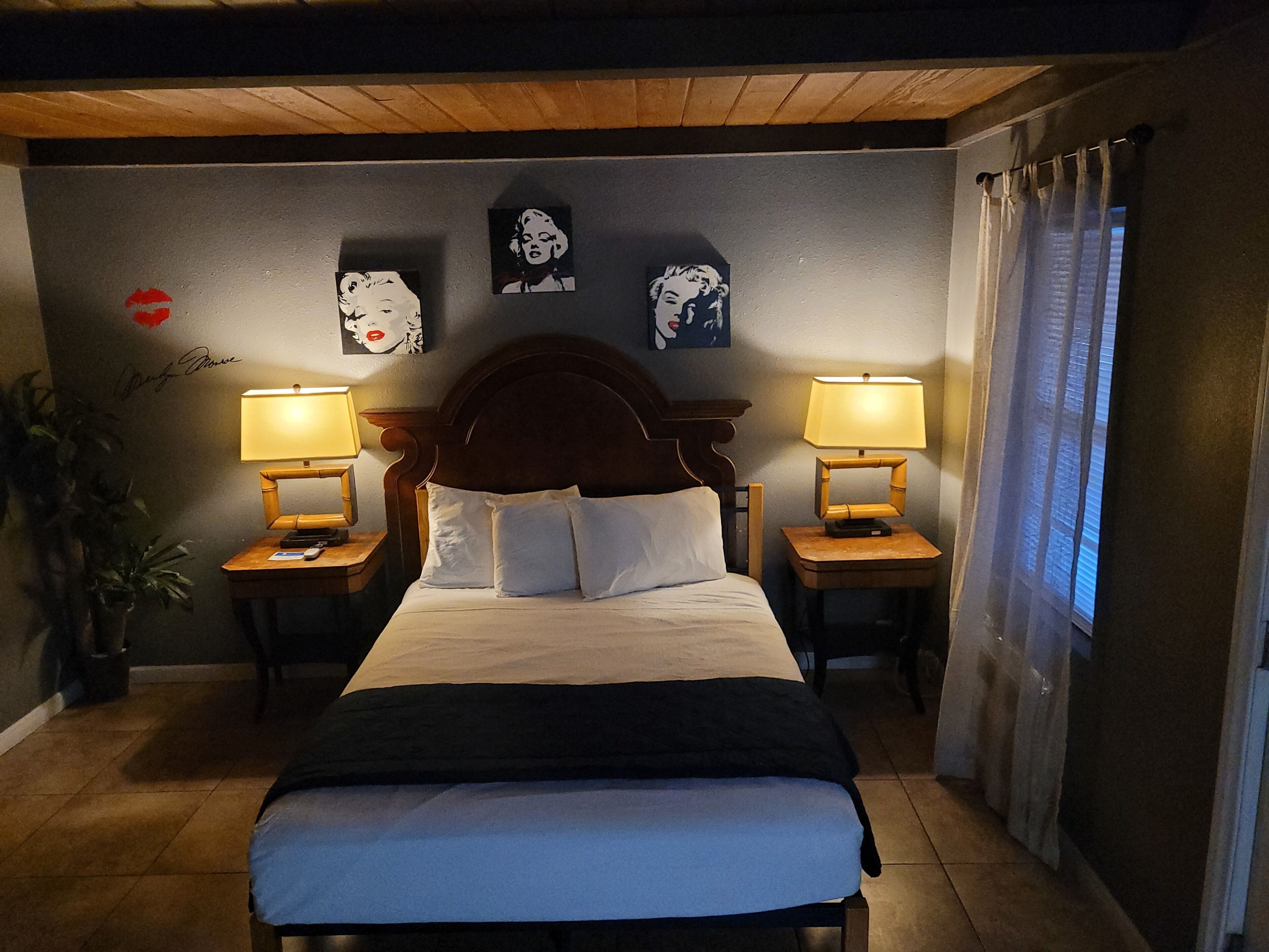 Quarto | Escrivaninha, Wi-Fi de cortesia