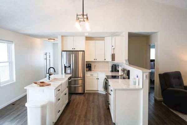 Frigorífic, microones, forn i placa de cuina