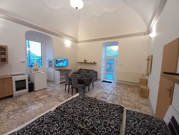 1 bedroom, WiFi, bed sheets - Apartmán Rio is located in Huncovce
 (Prešovský kraj)