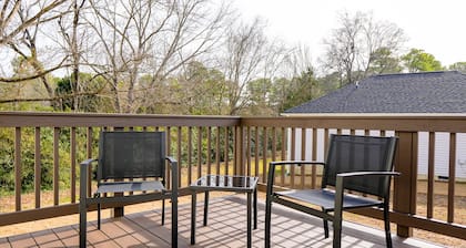 NEW! Duke~Mid Century Cottage~King Bed