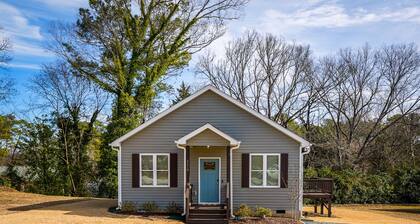 NEW! Duke~Mid Century Cottage~King Bed
