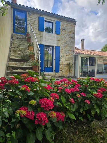 Cadre paisible, grand gîte pour 8 à 10 personnes avec spa privatif