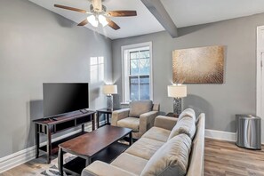 TV - Beautiful Unit in Shaw Community -4228b (St. Louis)