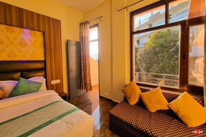 Deluxe Room | Seterika/papan seterika, Wi-fi percuma, cadar katil 