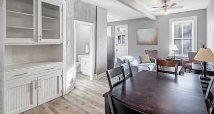 Beautiful, Rehabbed Unit in Shaw Community - 4226b