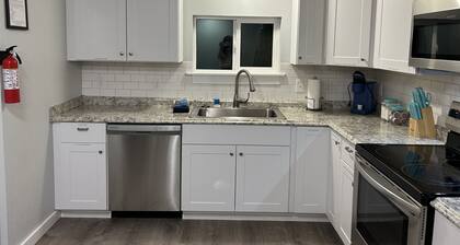 Fantastic Seaview Beach Cottage with 5 bedrooms for a memorable getaway