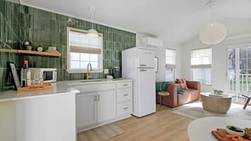 Classic Cabin | Living area