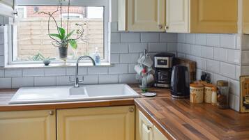 Lave-vaisselle, chaise haute