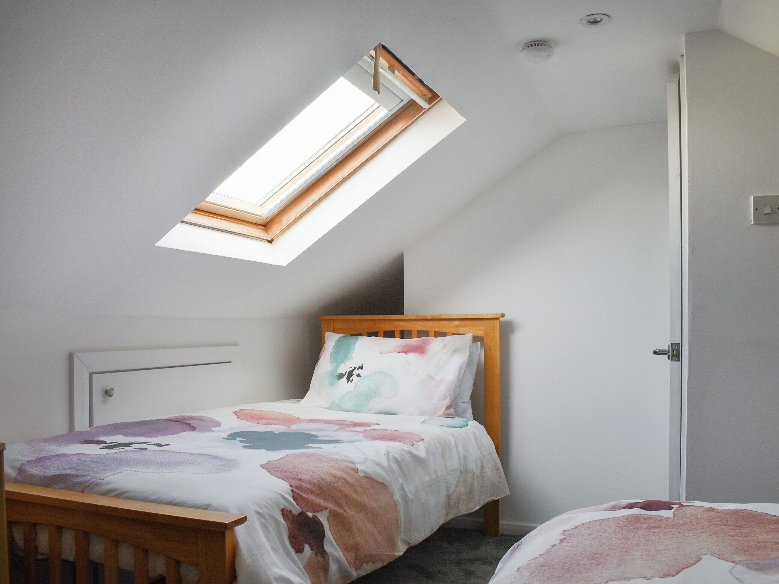6 bedrooms, free WiFi, bed sheets