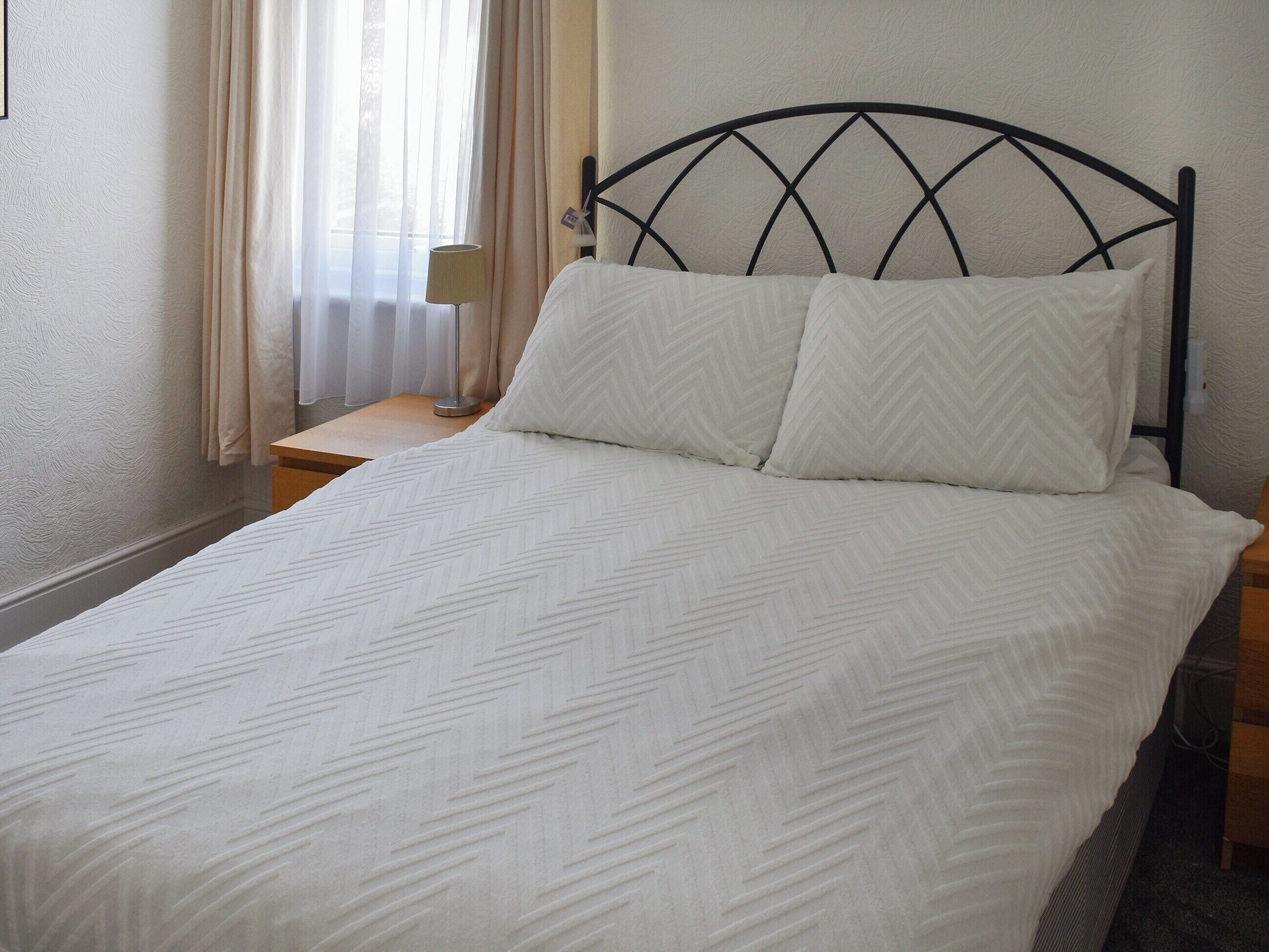 6 camere, Wi-Fi gratuito, lenzuola