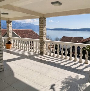 Familie appartement | Uitzicht vanaf balkon