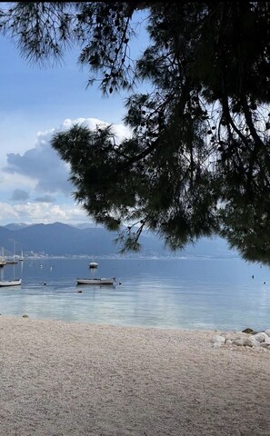 Beach nearby, 2 beach bars, kayaking - Family House with pool & sea view (Bijela)