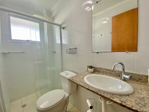 Comfort Apartment | Bathroom - Residencial Brisamar (Praia Grande)
