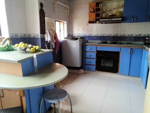 Talheres/pratos/utensílios de cozinha