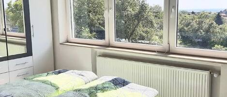 1 bedroom, in-room safe, WiFi, bed sheets