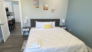 1 bedroom, desk, WiFi, bed sheets