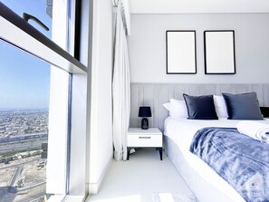 2 bedrooms, iron/ironing board, internet, bed sheets