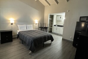 Laptop workspace, free WiFi, bed sheets