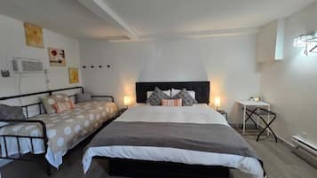 Royal Suite | 1 bedroom, Egyptian cotton sheets, premium bedding, down comforters