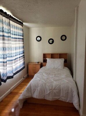 1 bedroom, desk, iron/ironing board, Internet