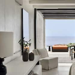 Junior Suite, 1 Bedroom, Non Smoking, Sharing Pool | Egyptian cotton sheets, premium bedding, pillow-top beds, minibar