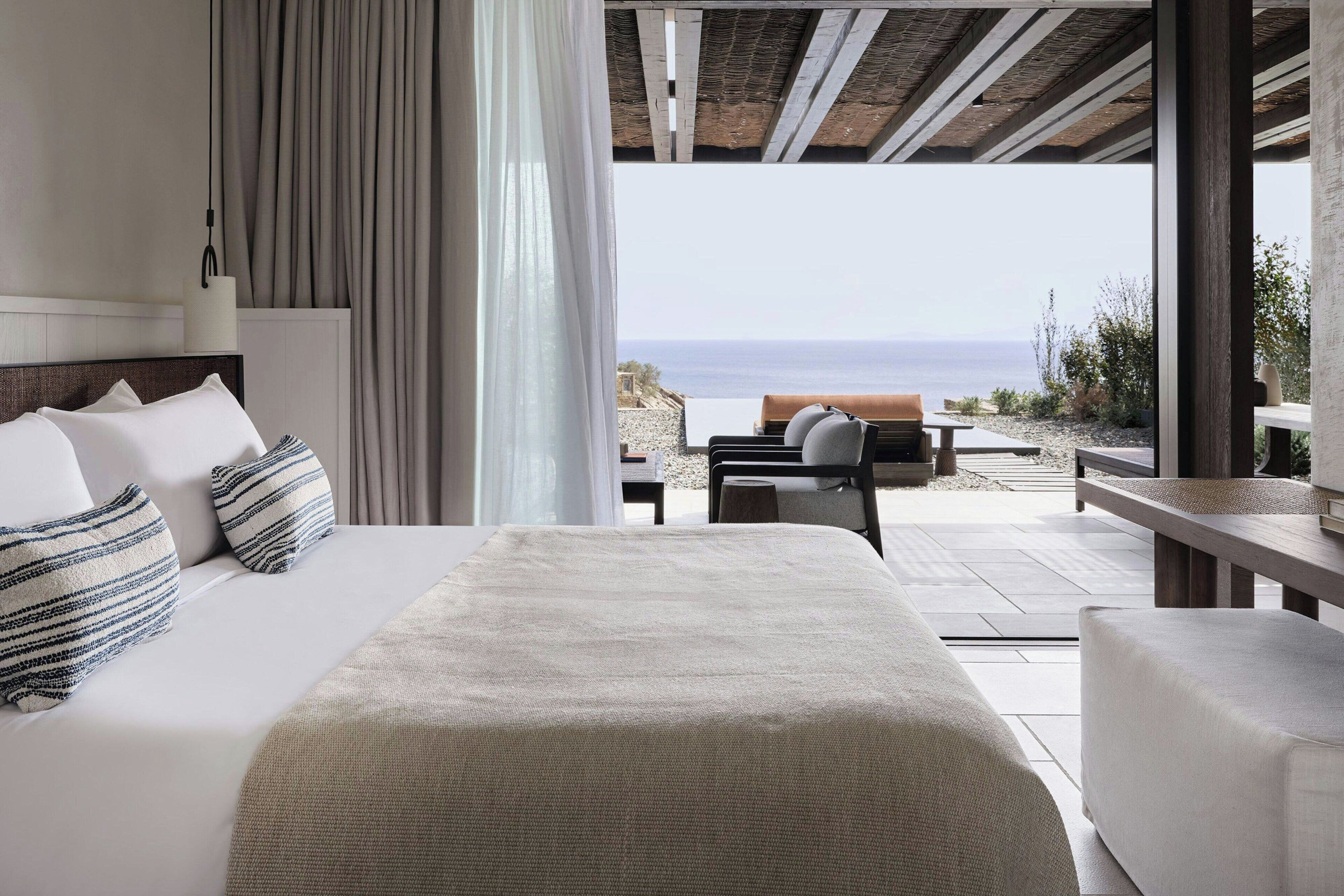 Elite Family Suite, 2 Bedrooms, Private Pool | Piscina | Piscina coperta, piscina stagionale all'aperto, ombrelloni da piscina