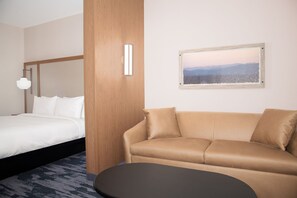 Flat-screen TV - Fairfield Inn & Suites By Marriott Sioux Center (Sioux Center)