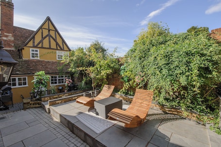 ์คํ๋์ค | ํ
๋ผ์ค/ํํฐ์ค