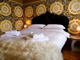 3 habitaciones, tabla de planchar con plancha y wifi gratis 