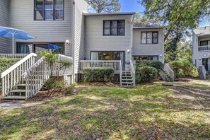 Exterior - Pet Friendly 2 bed Beach Villa walk to the beach (Hilton Head Island)