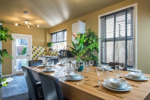 House | Dining - Charming 1-bed House in London (London)
