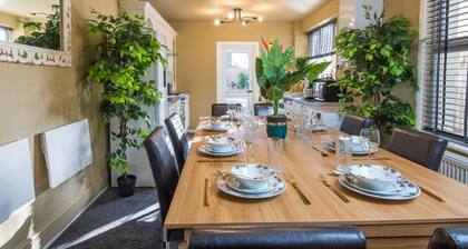 Charming 1-bed House in London