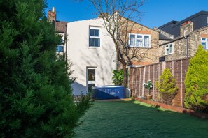 House | Exterior - Charming 1-bed House in London (London)