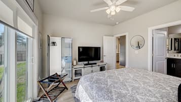 3 habitaciones, tabla de planchar con plancha, wifi y ropa de cama