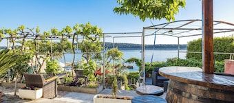 Sea View and Boat Mooring - Jurica (Studio)