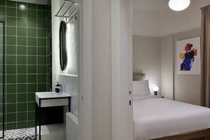 2 Schlafzimmer, Schreibtisch, Bügeleisen/Bügelbrett, kostenloses WLAN