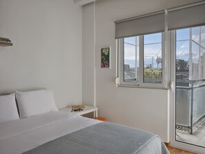 3 bedrooms, desk, iron/ironing board, free WiFi - Parthenon Panorama 3bd (Athina)