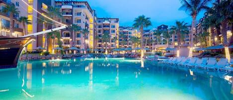 Outdoor pool, a heated pool